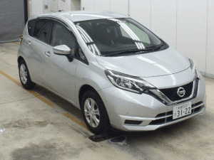 Nissan Nout